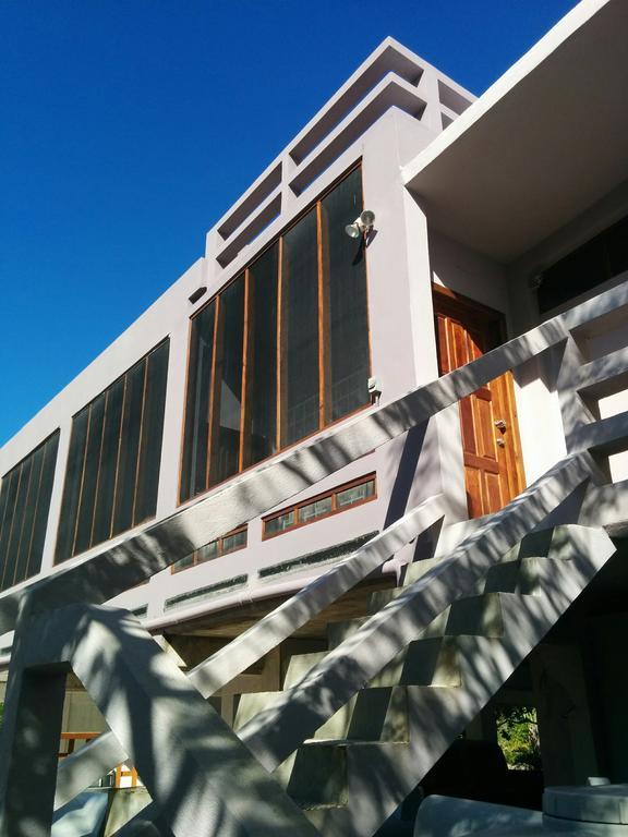 Bayshore Bijou Suites Майя-Бич Экстерьер фото