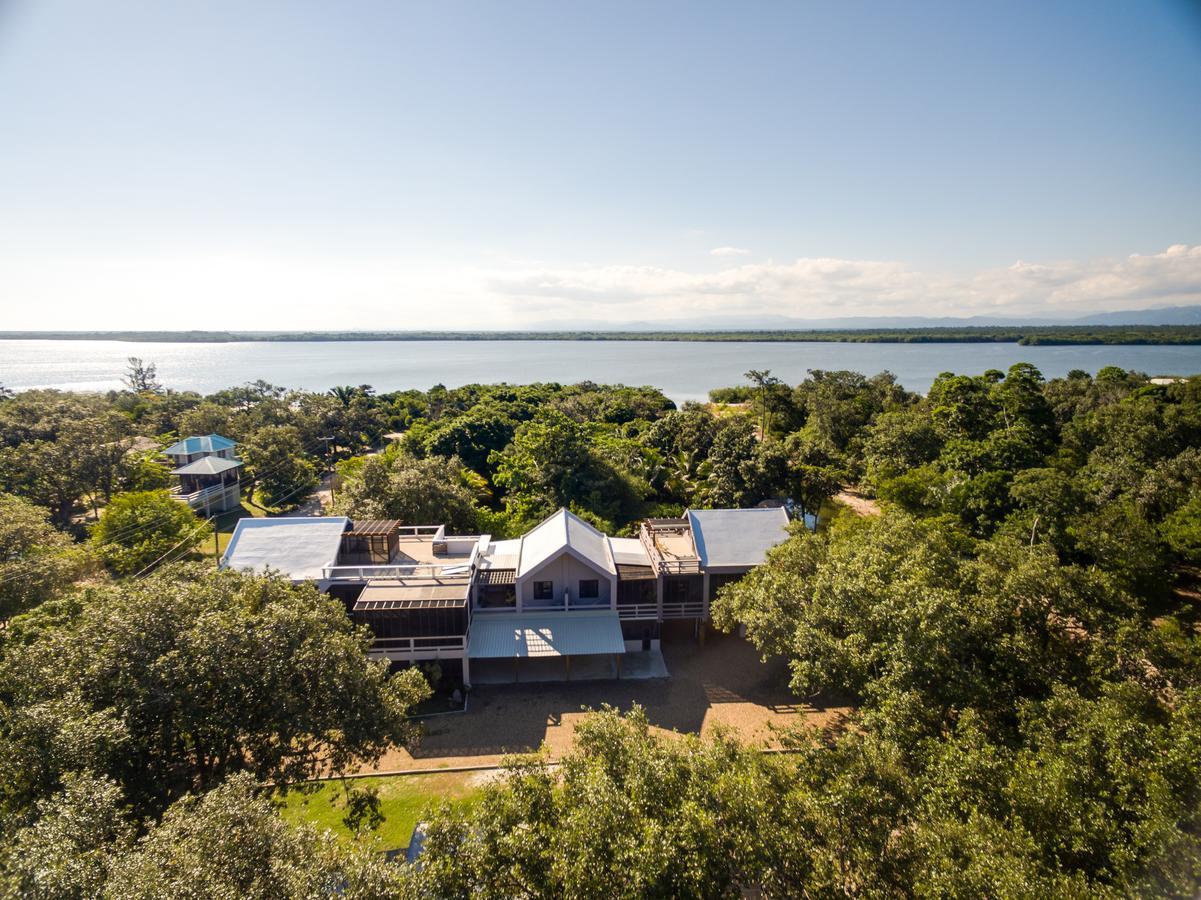 Bayshore Bijou Suites Майя-Бич Экстерьер фото